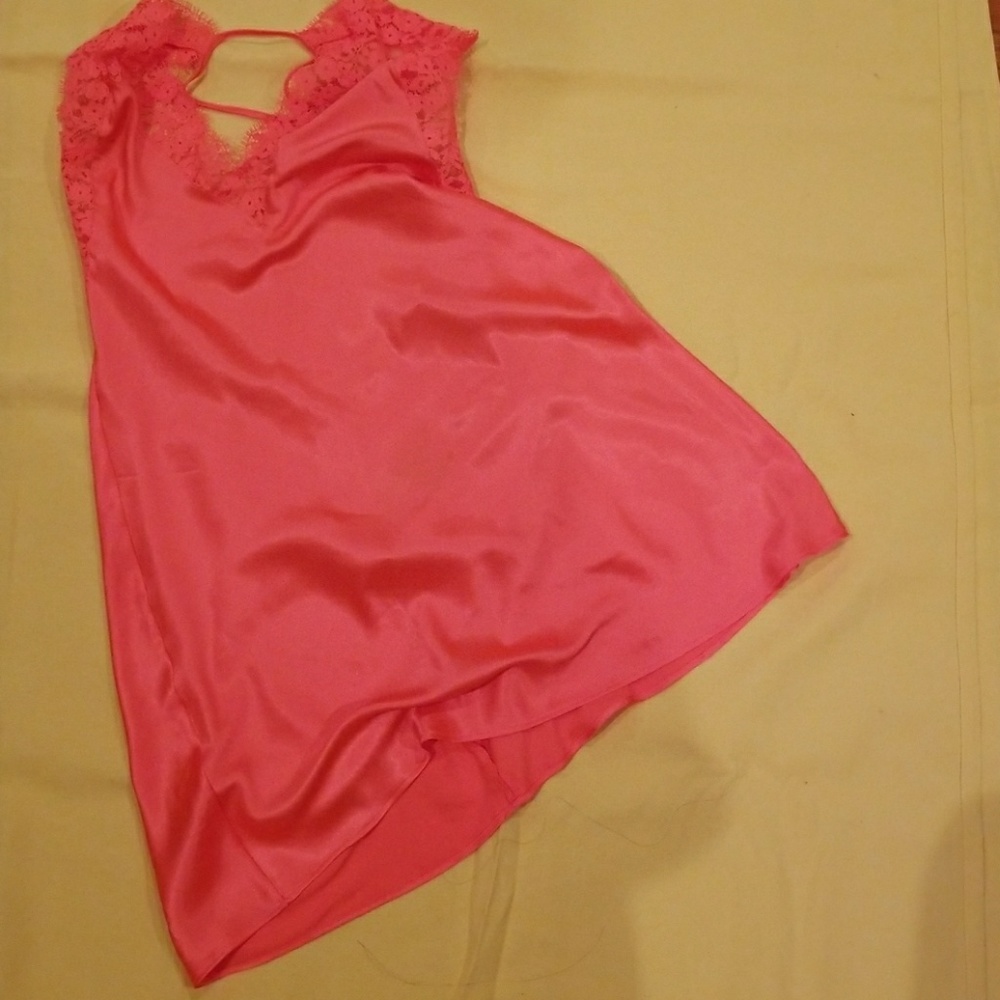 NWOT VS XS Petite Sunburst Nightie